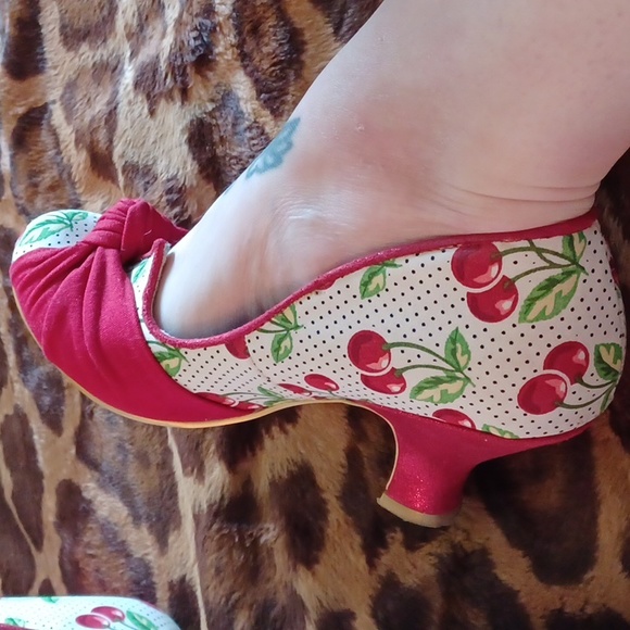 Rockabilly cherry shoes - Picture 8 of 8